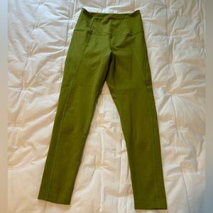 EUC GFC Ivy Compressive Leggings